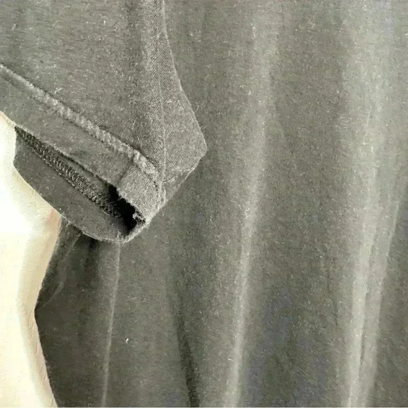 Tommy Hilfiger T-Shirt V-Neck Black Size Extra Large - Picture 2 of 15